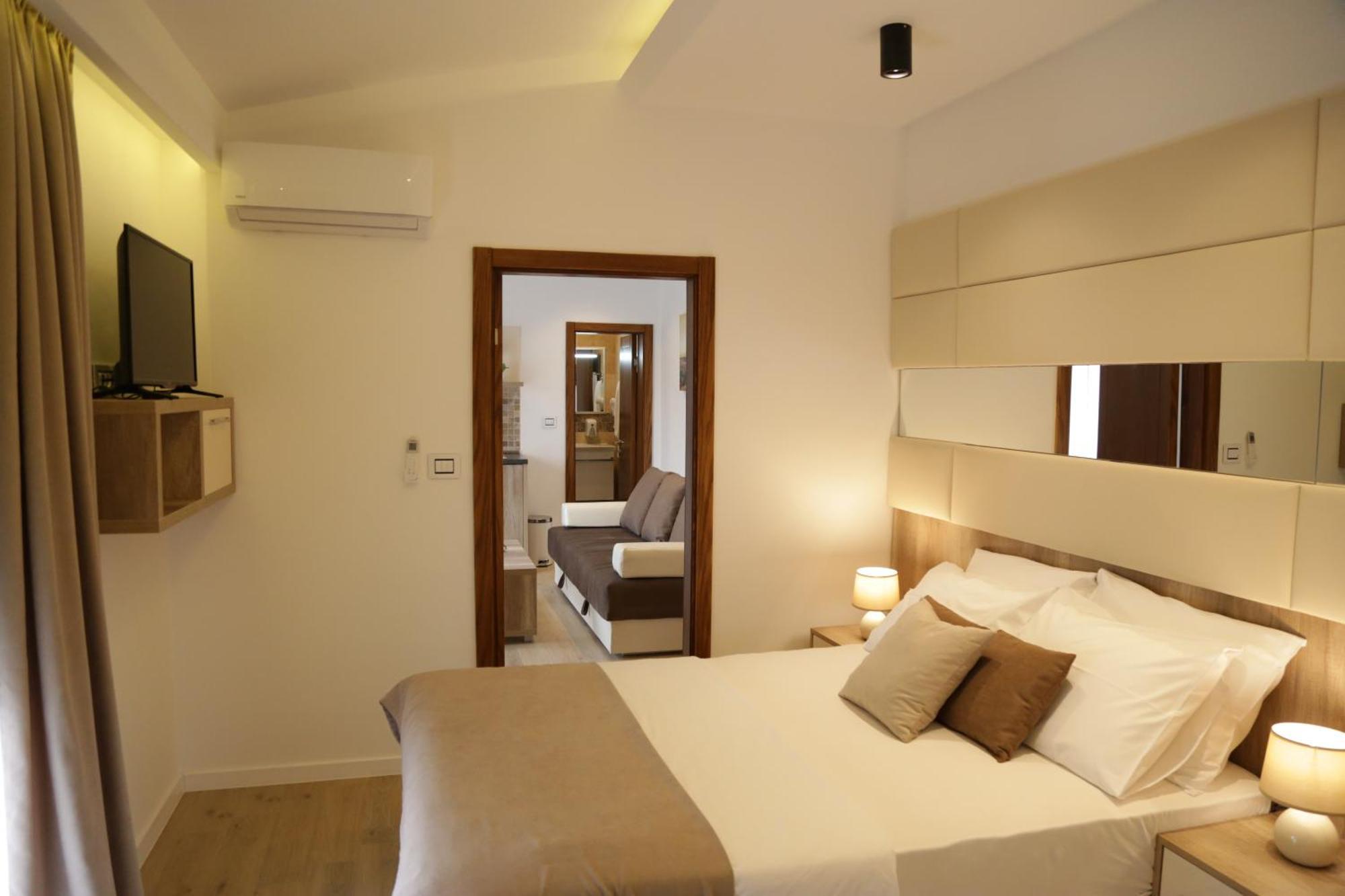 Hotel Comfort & Villas Donji Stoj Bagian luar foto