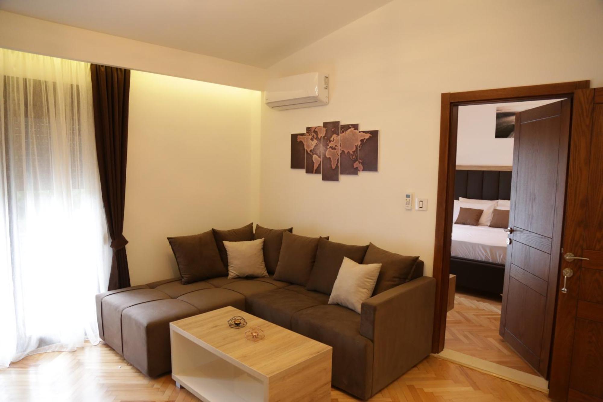 Hotel Comfort & Villas Donji Stoj Bagian luar foto
