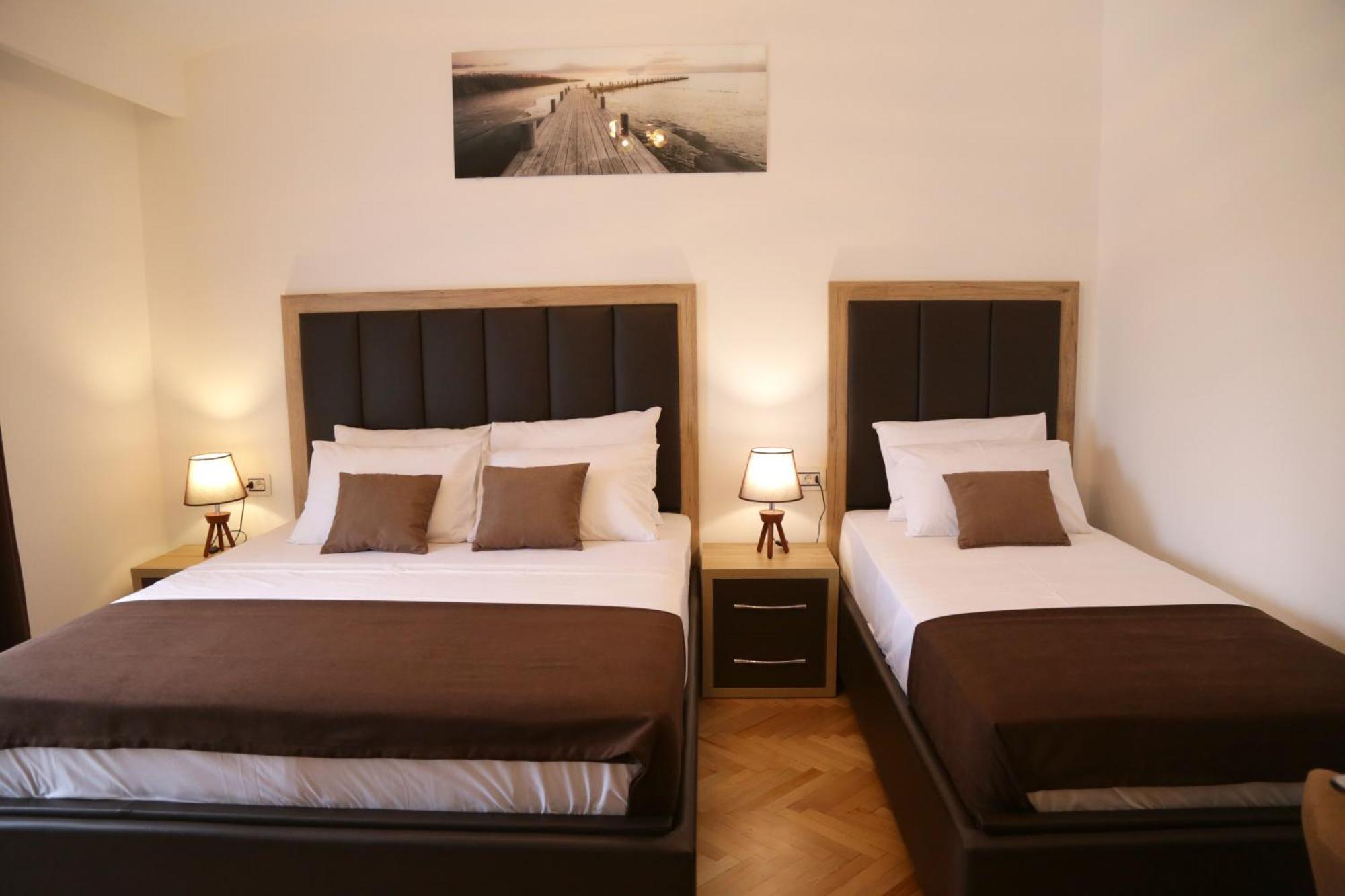 Hotel Comfort & Villas Donji Stoj Bagian luar foto