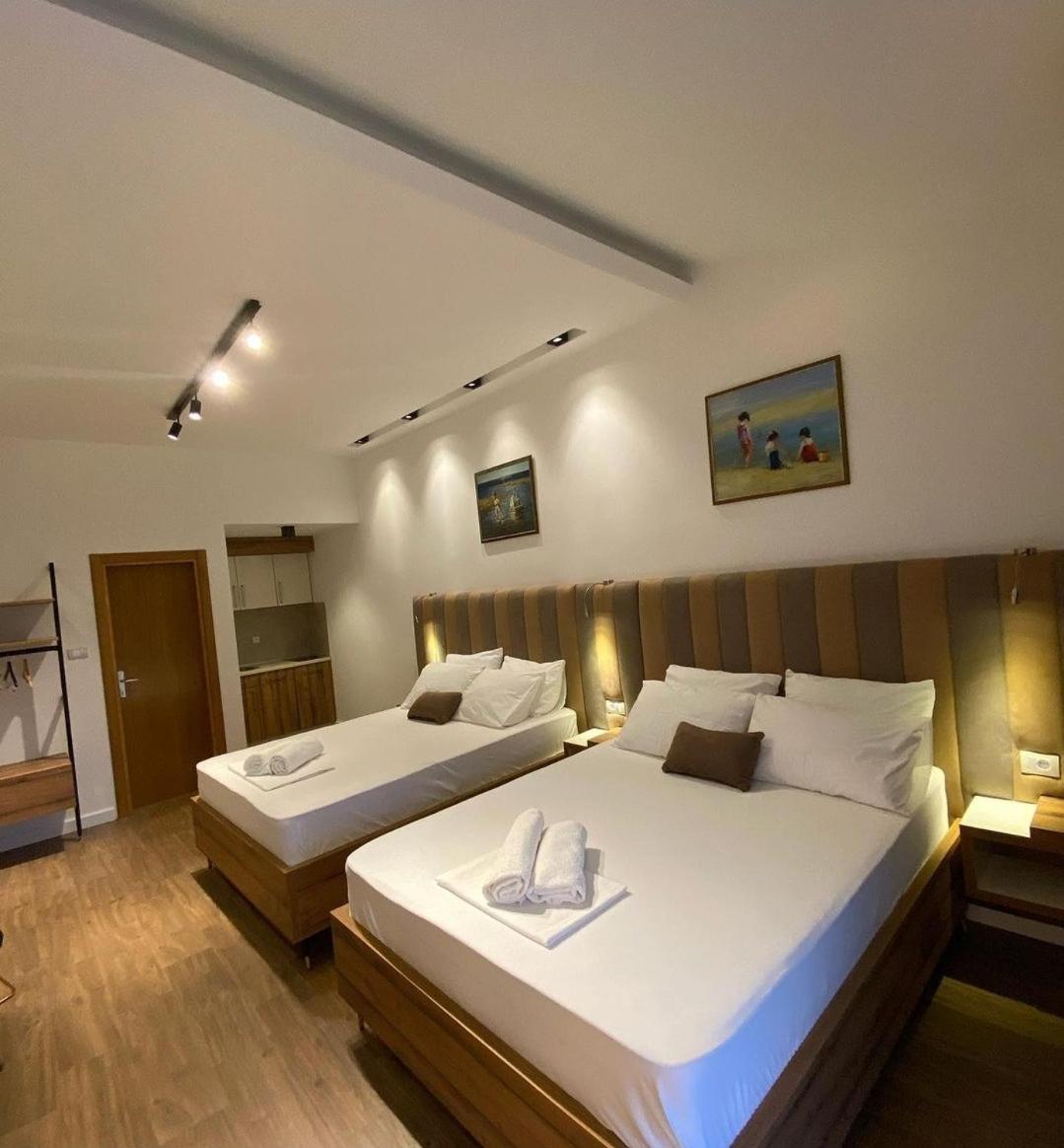Hotel Comfort & Villas Donji Stoj Bagian luar foto